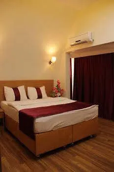 Aygunes Hotel 3*